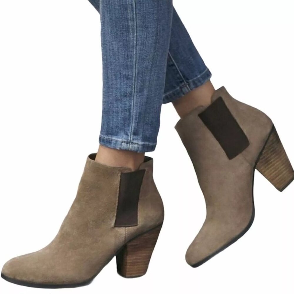 Sole Society LYLEE Sand TAN GENUINE Suede Ankle Bootie Size 8.5